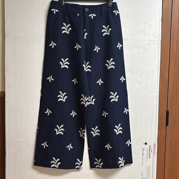 Elie Tahari Pants - Elie Tahari Navy Blue/W Cream Colored Embroidered Palm Trees Wide Leg Size 10